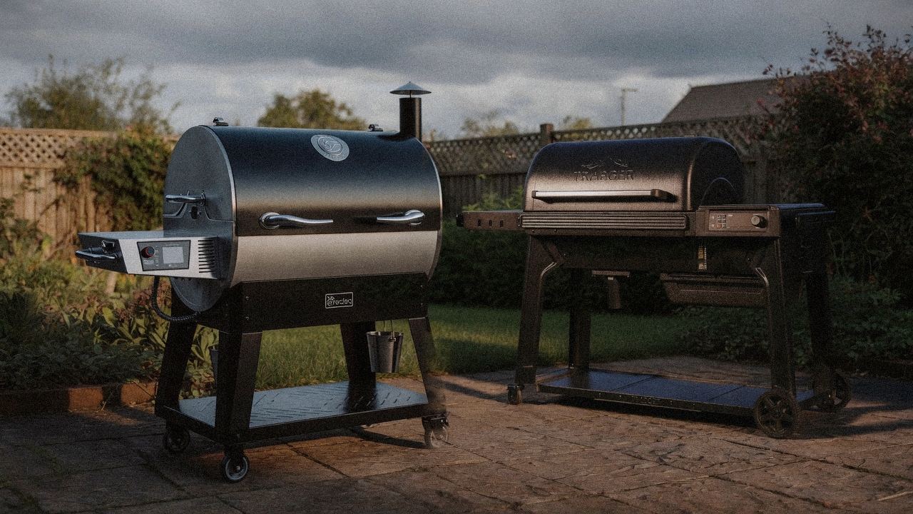 Morning patio with the recteq Flagship 1600 and the Traeger Timberline, unboxing-day mood